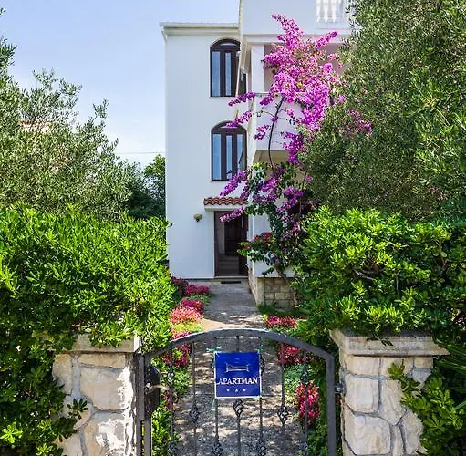 Ivanka Apartamento *